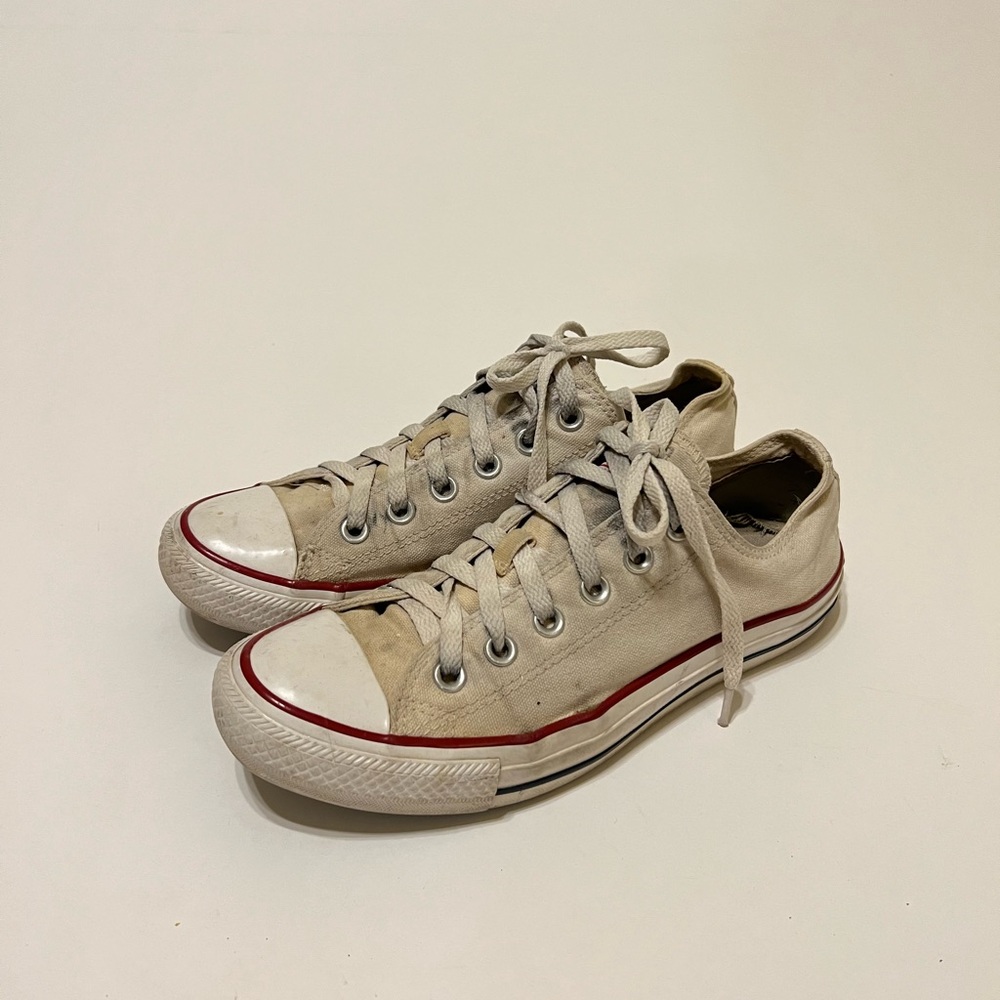 WHITE Converse